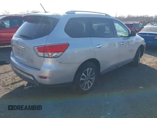 2013 Nissan Pathfinder SV with VIN 5N1AR2MM6DC635016, listed as a IAAI auction lot 41704072 with 134,675 mi miles. Bid and sale history available at carsss.com. Image 4.