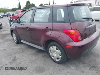 2004 Scion xA z VIN JTKKT624640062861, wystawiony jako IAAI lot #42193302 z przebiegiem 141 950 mil mil oraz . Historia ofert i sprzedaży dostępna na DreamBid. Obrazek 3.