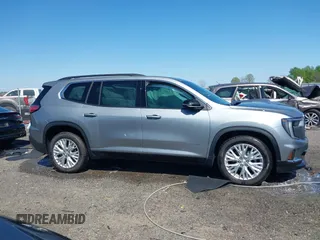 2024 GMC Acadia AWD Elevation z VIN 1GKENNKS5RJ195981, wystawiony jako IAAI lot #41978857 z przebiegiem 12 472 mil mil oraz . Historia ofert i sprzedaży dostępna na DreamBid. Obrazek 13.