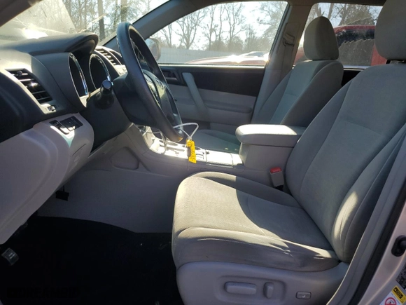 2011 Toyota Highlander with VIN 5TDZA3EH8BS011090, listed as a Copart auction lot 43579365 with 209,698 mi miles and Salvage Title. Bid and sale history available at carsss.com. Image 7.
