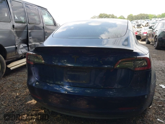 2018 Tesla Model 3 Long Range Battery with VIN 5YJ3E1EA2JF040914, listed as a IAAI auction lot 42120091 with 138,130 mi miles and . Bid and sale history available at DreamBid. Image 15.
