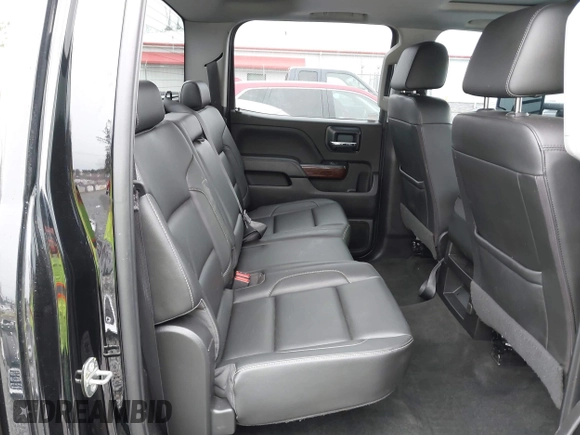 2018 GMC Sierra 2500HD SLT with VIN 1GT12TEY4JF203731, listed as a IAAI auction lot 41858306 with 86,931 mi miles. Bid and sale history available at carsss.com. Image 8.