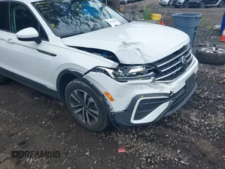2022 Volkswagen Tiguan S with VIN 3VV0B7AX2NM080597, listed as a IAAI auction lot 39936601 with 28,208 mi miles. Bid and sale history available at carsss.com. Image 6.