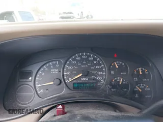 2002 Chevrolet Tahoe Z71 with VIN 1GNEK13Z32R237152, listed as a IAAI auction lot 41855170 with 141,637 mi miles. Bid and sale history available at carsss.com. Image 7.