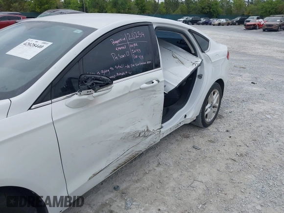 2013 Ford Fusion SE with VIN 3FA6P0HR1DR108678, listed as a IAAI auction lot 42028440 with 105,455 mi miles. Bid and sale history available at carsss.com. Image 6.