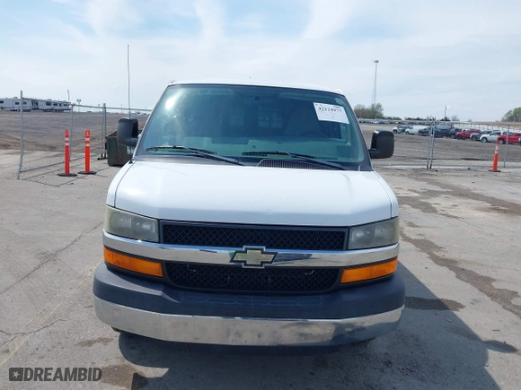 2013 Chevrolet Express Passenger 1LT with VIN 1GAZG1FA1D1191719, listed as a IAAI auction lot 42124977 with 92,228 mi miles. Bid and sale history available at carsss.com. Image 12.