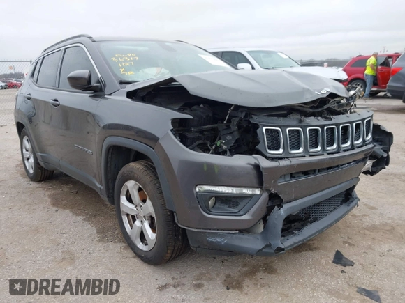 2018 Jeep Compass Latitude with VIN 3C4NJCBB4JT193275, listed as a IAAI auction lot 41491499 with 132,546 mi miles. Bid and sale history available at carsss.com. Image 1.