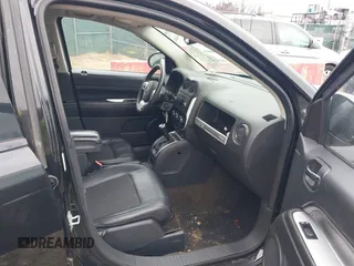 2016 Jeep Compass Latitude with VIN 1C4NJCEBXGD642680, listed as a IAAI auction lot 41511653 with 122,742 mi miles. Bid and sale history available at carsss.com. Image 5.