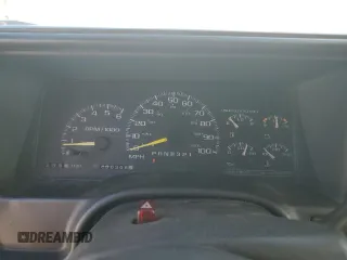 1999 Chevrolet Suburban with VIN 3GNEC16R5XG213001, listed as a Copart auction lot 43498865 with 236,306 mi miles and Salvage Title. Bid and sale history available at carsss.com. Image 9.