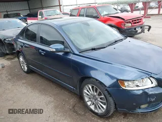2010 Volvo S40 z VIN YV1382MS9A2487857, wystawiony jako IAAI lot #42068824 z przebiegiem 167 970 mil mil oraz . Historia ofert i sprzedaży dostępna na DreamBid. Obrazek 1.