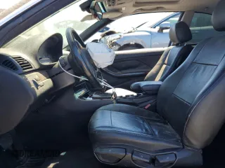 2005 BMW 3 Series 325Ci z VIN WBABV13425JT23804, wystawiony jako Copart lot #68353854 z przebiegiem Nie podano mil oraz Nie do naprawy • Non repairable. Historia ofert i sprzedaży dostępna na DreamBid. Obrazek 7.