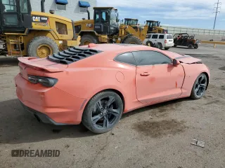 2021 Chevrolet Camaro 2SS z VIN 1G1FH1R70M0105967, wystawiony jako Copart lot #50032265 z przebiegiem 80 825 mil mil oraz Szkoda całkowita • Salvage title. Historia ofert i sprzedaży dostępna na DreamBid. Obrazek 3.