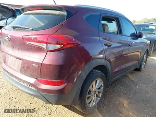 2016 Hyundai Tucson SE with VIN KM8J3CA44GU036318, listed as a IAAI auction lot 41920096 with 189,100 mi miles. Bid and sale history available at carsss.com. Image 4.
