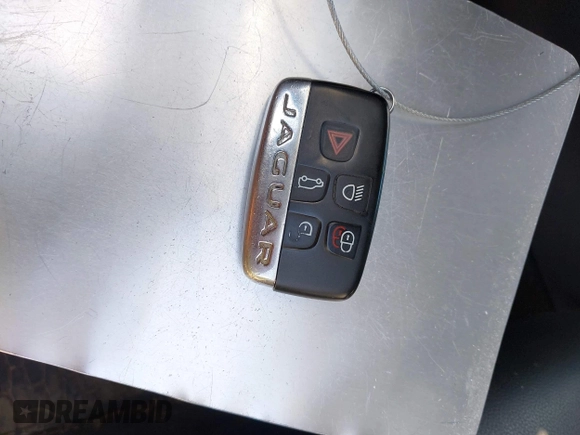 2017 Jaguar F-Pace 35t Premium с VIN SADCJ2BV0HA890346, выставлен на аукционе IAAI как лот 42617533 с пробегом 138 525 миль миль и . История ставок и продаж доступна на DreamBid. Изображение 11.