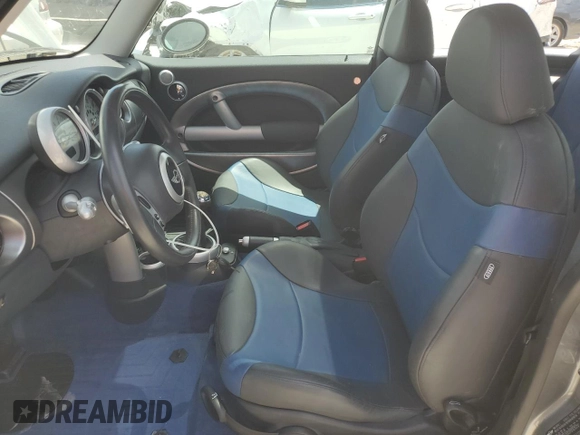 2002 MINI Hardtop S with VIN WMWRE33492TD51046, listed as a Copart auction lot 52371525 with 19,112 mi miles and Non Repairable. Bid and sale history available at DreamBid. Image 7.