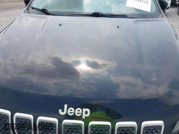 2019 Jeep Cherokee Limited with VIN 1C4PJMDXXKD245877, listed as a IAAI auction lot 41984332 with 103,300 mi miles and . Bid and sale history available at carsss.com. Image 22.