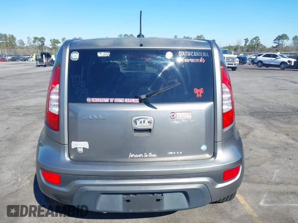 2013 Kia Soul ! with VIN KNDJT2A6XD7521718, listed as a IAAI auction lot 41683625 with 216,332 mi miles. Bid and sale history available at carsss.com. Image 16.
