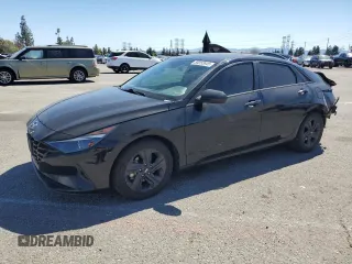 2022 Hyundai Elantra SEL z VIN 5NPLM4AGXNH066036, wystawiony jako Copart lot #50252645 z przebiegiem 78 257 mil mil oraz Szkoda całkowita • Salvage title. Historia ofert i sprzedaży dostępna na DreamBid. Obrazek 1.
