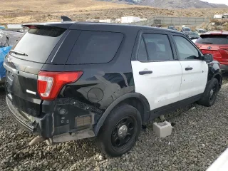 2016 Ford Police Interceptor Utility z VIN 1FM5K8AT3GGC72949, wystawiony jako Copart lot #47984524 z przebiegiem 122 660 mil mil oraz Szkoda całkowita • Salvage title. Historia ofert i sprzedaży dostępna na DreamBid. Obrazek 3.