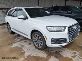 2017 Audi Q7 Prestige with VIN WA1VAAF71HD035383, listed as a IAAI auction lot 40849776 with 89,303 mi miles. Bid and sale history available at carsss.com. Image 1.