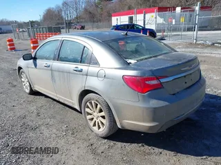 2013 Chrysler 200 Limited with VIN 1C3CCBCG5DN500547, listed as a IAAI auction lot 41618555 with 161,839 mi miles. Bid and sale history available at carsss.com. Image 3.