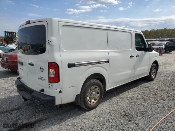 2014 Nissan NV Cargo SV with VIN 1N6BF0KM9EN105375, listed as a Copart auction lot 76562024 with 177,224 mi miles and Salvage Title. Bid and sale history available at carsss.com. Image 3.
