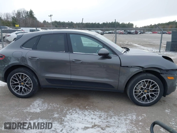 2016 Porsche Macan S with VIN WP1AB2A50GLB50640, listed as a IAAI auction lot 41275316 with 40,474 mi miles and . Bid and sale history available at DreamBid. Image 13.
