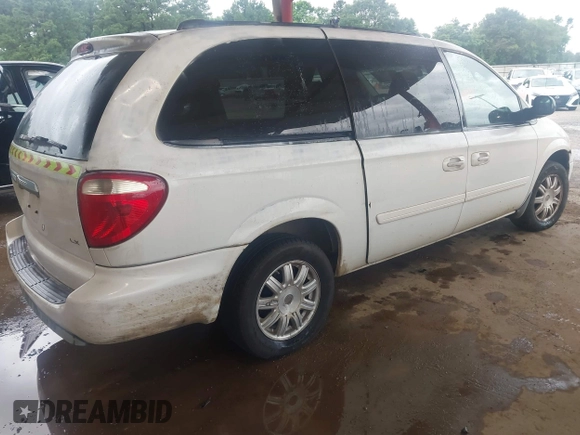 2005 Chrysler Town & Country LX z VIN 2C4GP44RX5R553178, wystawiony jako IAAI lot #42490536 z przebiegiem 206 645 mil mil oraz . Historia ofert i sprzedaży dostępna na DreamBid. Obrazek 4.