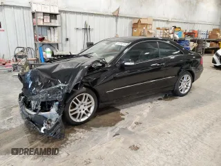 2009 Mercedes-Benz CLK 350 z VIN WDBTJ56HX9F264369, wystawiony jako Copart lot #57518715 z przebiegiem 110 509 mil mil oraz Nie do naprawy • Non repairable. Historia ofert i sprzedaży dostępna na DreamBid. Obrazek 1.