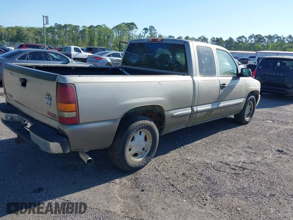 2000 GMC New Sierra 1500 SL with VIN 2GTEC19V8Y1259790, listed as a IAAI auction lot 42050797 with 192,299 mi miles. Bid and sale history available at carsss.com. Image 4.