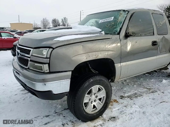 2007 Chevrolet Silverado 1500 Classic LT1 with VIN 1GCEK19ZX7Z152414, listed as a Copart auction lot 41656555 with 137,372 mi miles and Salvage Title. Bid and sale history available at carsss.com. Image 11.