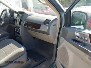 2010 Chrysler Town & Country Touring with VIN 2A4RR5D15AR308781, listed as a IAAI auction lot 42004797 with 100,148 mi miles. Bid and sale history available at carsss.com. Image 5.