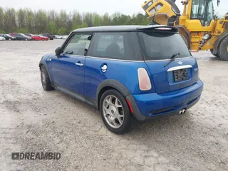 2005 MINI Hardtop S with VIN WMWRE33415TG95331, listed as a IAAI auction lot 41929403 with 216,181 mi miles and . Bid and sale history available at DreamBid. Image 3.
