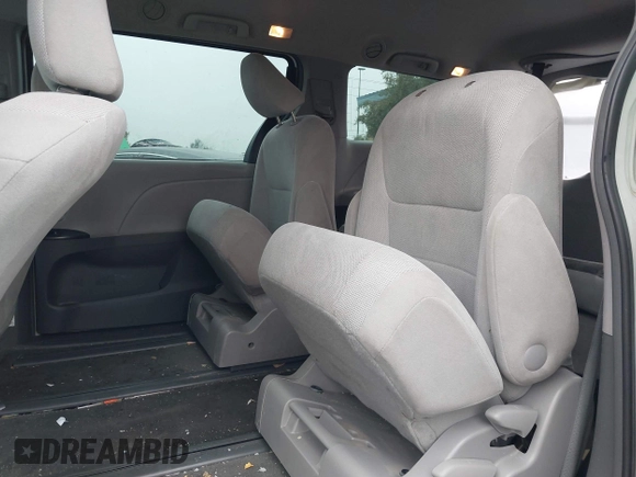 2017 Toyota Sienna L с VIN 5TDZZ3DC2HS800102, выставлен на аукционе IAAI как лот 42151872 с пробегом 182 675 миль миль и . История ставок и продаж доступна на DreamBid. Изображение 8.