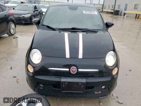 2014 FIAT 500e z VIN 3C3CFFGE7ET266999, wystawiony jako Copart lot #50703015 z przebiegiem 74 375 mil mil oraz Szkoda całkowita • Salvage title. Historia ofert i sprzedaży dostępna na DreamBid. Obrazek 5.
