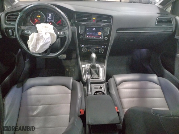 2015 Volkswagen Golf TSI S with VIN 3VW217AU8FM008463, listed as a Copart auction lot 43637843 with 99,582 mi miles. Bid and sale history available at carsss.com. Image 8.