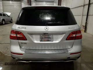 2015 Mercedes-Benz M 350 with VIN 4JGDA5HB8FA491448, listed as a Copart auction lot 44915015 with 114,121 mi miles and Salvage title. Bid and sale history available at DreamBid. Image 6.