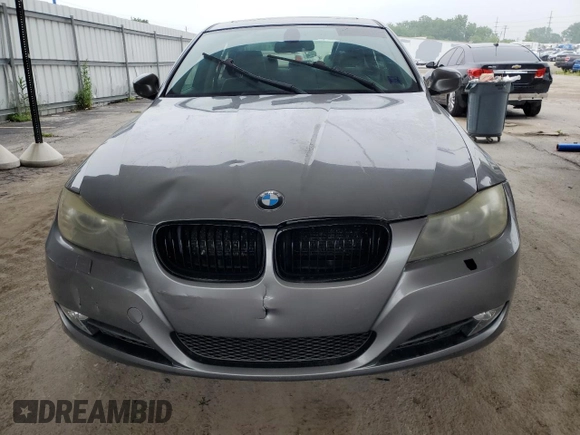 2009 BMW 3 Series 328i xDrive z VIN WBAPK73519A453752, wystawiony jako Copart lot #59402915 z przebiegiem 113 227 mil mil oraz Czysty tytuł • Clean title. Historia ofert i sprzedaży dostępna na DreamBid. Obrazek 5.