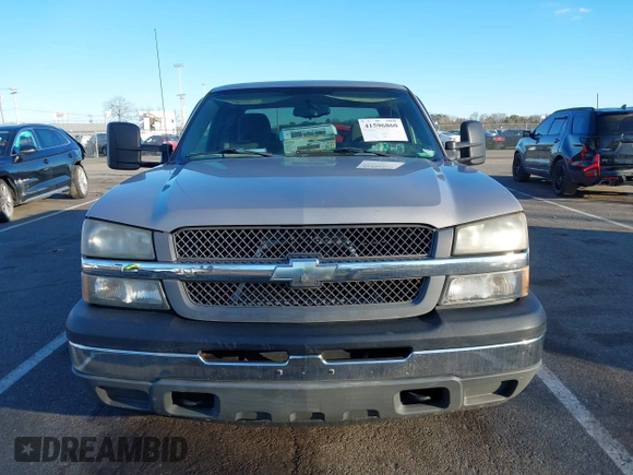 2005 Chevrolet Silverado 1500 Work Truck with VIN 1GCEC19X95Z357652, listed as a IAAI auction lot 41596860 with 111,429 mi miles. Bid and sale history available at carsss.com. Image 12.