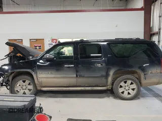 2008 GMC Yukon XL SLT 4SB z VIN 1GKFK16368R266193, wystawiony jako IAAI lot #42040699 z przebiegiem 228 448 mil mil oraz . Historia ofert i sprzedaży dostępna na DreamBid. Obrazek 14.