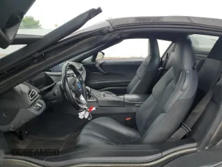 2019 BMW i8 z VIN WBY2Z6C57K7D00400, wystawiony jako Copart lot #63623433 z przebiegiem 4255 mil mil oraz . Historia ofert i sprzedaży dostępna na DreamBid. Obrazek 7.