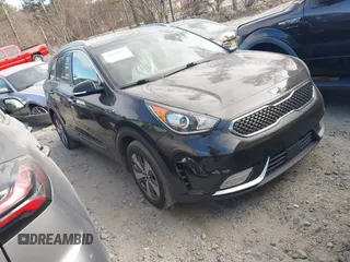 2018 Kia Niro EX with VIN KNDCC3LC5J5119050, listed as a IAAI auction lot 41676002 with 203,043 mi miles. Bid and sale history available at carsss.com. Image 1.