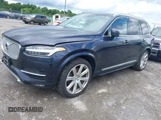 2016 Volvo XC90 T6 Inscription z VIN YV4A22PL4G1022501, wystawiony jako IAAI lot #42548344 z przebiegiem 100 306 mil mil oraz . Historia ofert i sprzedaży dostępna na DreamBid. Obrazek 17.