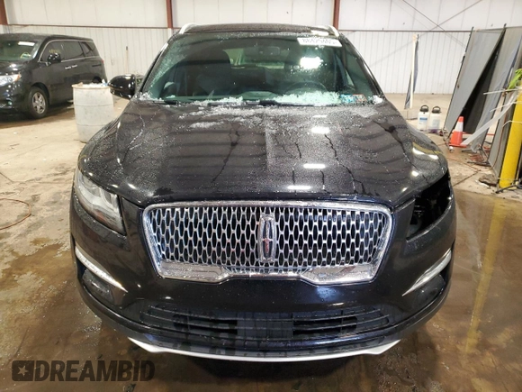 2019 Lincoln MKC Standard with VIN 5LMCJ1D96KUL47622, listed as a Copart auction lot 88429405 with 103,810 mi miles and Salvage Title. Bid and sale history available at carsss.com. Image 5.