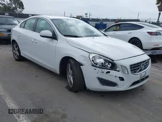 2013 Volvo S60 T5 Premier with VIN YV1612FSXD2233612, listed as a IAAI auction lot 42040839 with 103,861 mi miles. Bid and sale history available at carsss.com. Image 1.