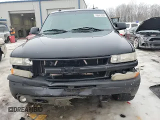2005 Chevrolet Suburban Z71 with VIN 3GNFK16Z95G243171, listed as a Copart auction lot 43341255 with 273,083 mi miles and Clean Title. Bid and sale history available at carsss.com. Image 5.