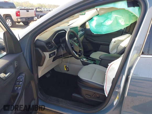 2024 Ford Escape Platinum with VIN 1FMCU9JA7RUB60892, listed as a IAAI auction lot 41918120 with 3,308 mi miles and . Bid and sale history available at DreamBid. Image 5.