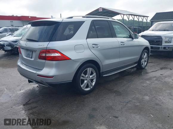 2013 Mercedes-Benz M 350 with VIN 4JGDA5HB4DA166924, listed as a IAAI auction lot 42370011 with 120,648 mi miles and . Bid and sale history available at DreamBid. Image 4.