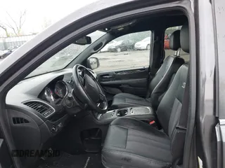 2015 Chrysler Town & Country S with VIN 2C4RC1HG7FR522449, listed as a IAAI auction lot 42021311 with 107,391 mi miles. Bid and sale history available at carsss.com. Image 5.