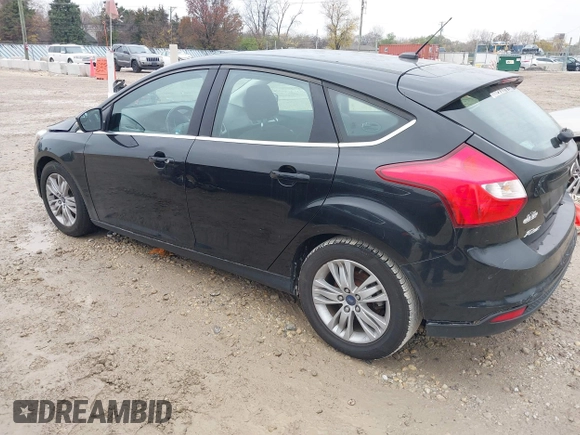 2012 Ford Focus SEL with VIN 1FAHP3M28CL336001, listed as a IAAI auction lot 40876771 with 147,017 mi miles. Bid and sale history available at carsss.com. Image 3.